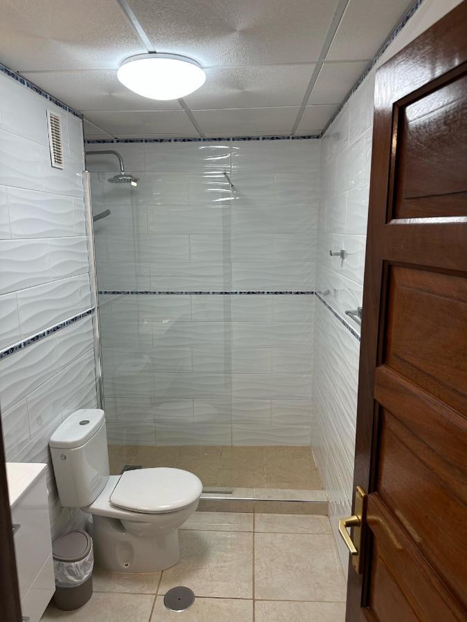 ארונה Victoria Court 2- Lovely Apartment 25 מראה חיצוני תמונה