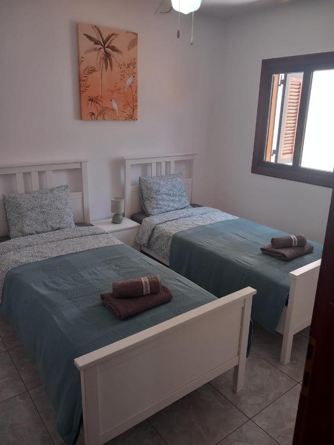 ארונה Victoria Court 2- Lovely Apartment 25 מראה חיצוני תמונה